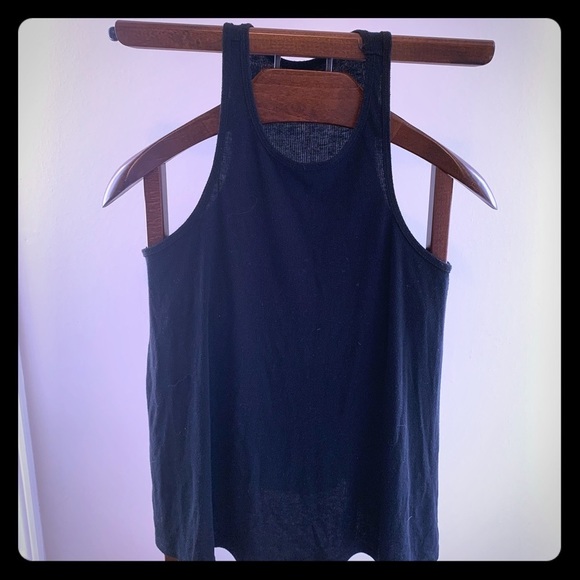 🌸Tank top🌸 - Picture 1 of 3